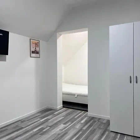 Royal Racing Rrs Apartment *