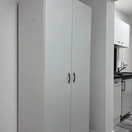 Royal Racing Rrs Apartment