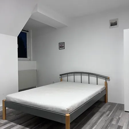 Royal Racing Rrs Apartment