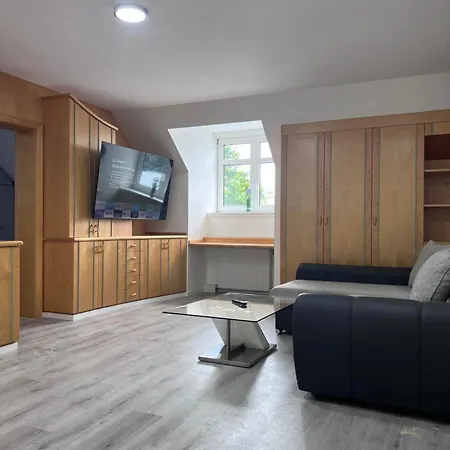 Royal Racing Rrs Apartment *